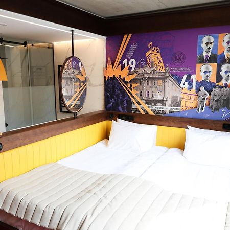 !Fest Hotel Rynok Square Leopoli Esterno foto