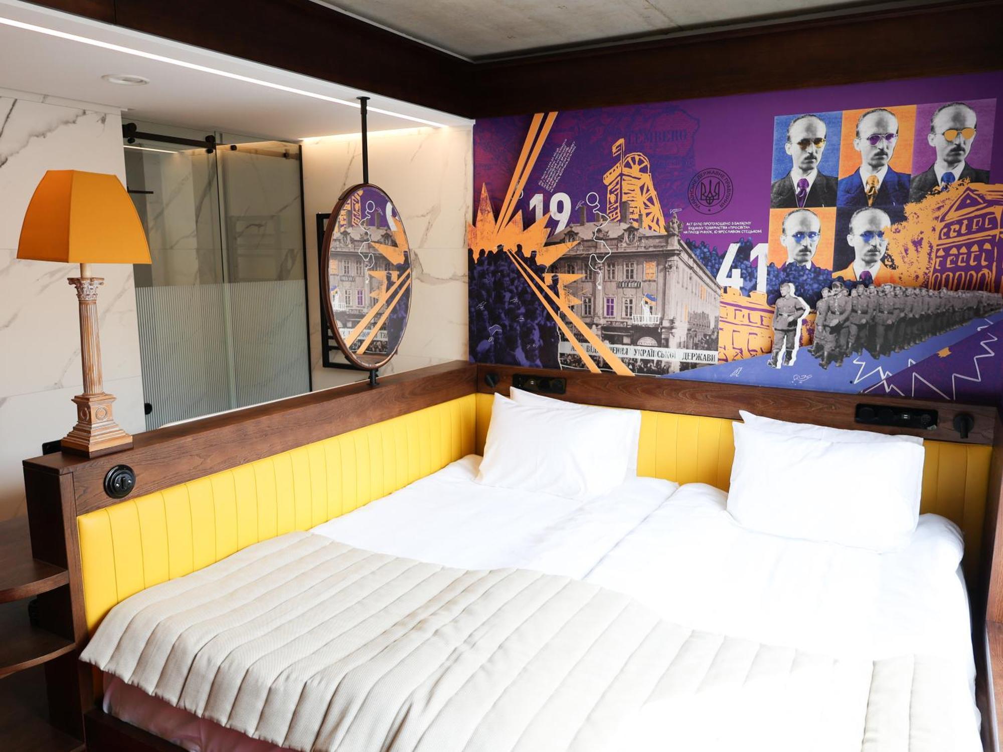 !Fest Hotel Rynok Square Leopoli Esterno foto
