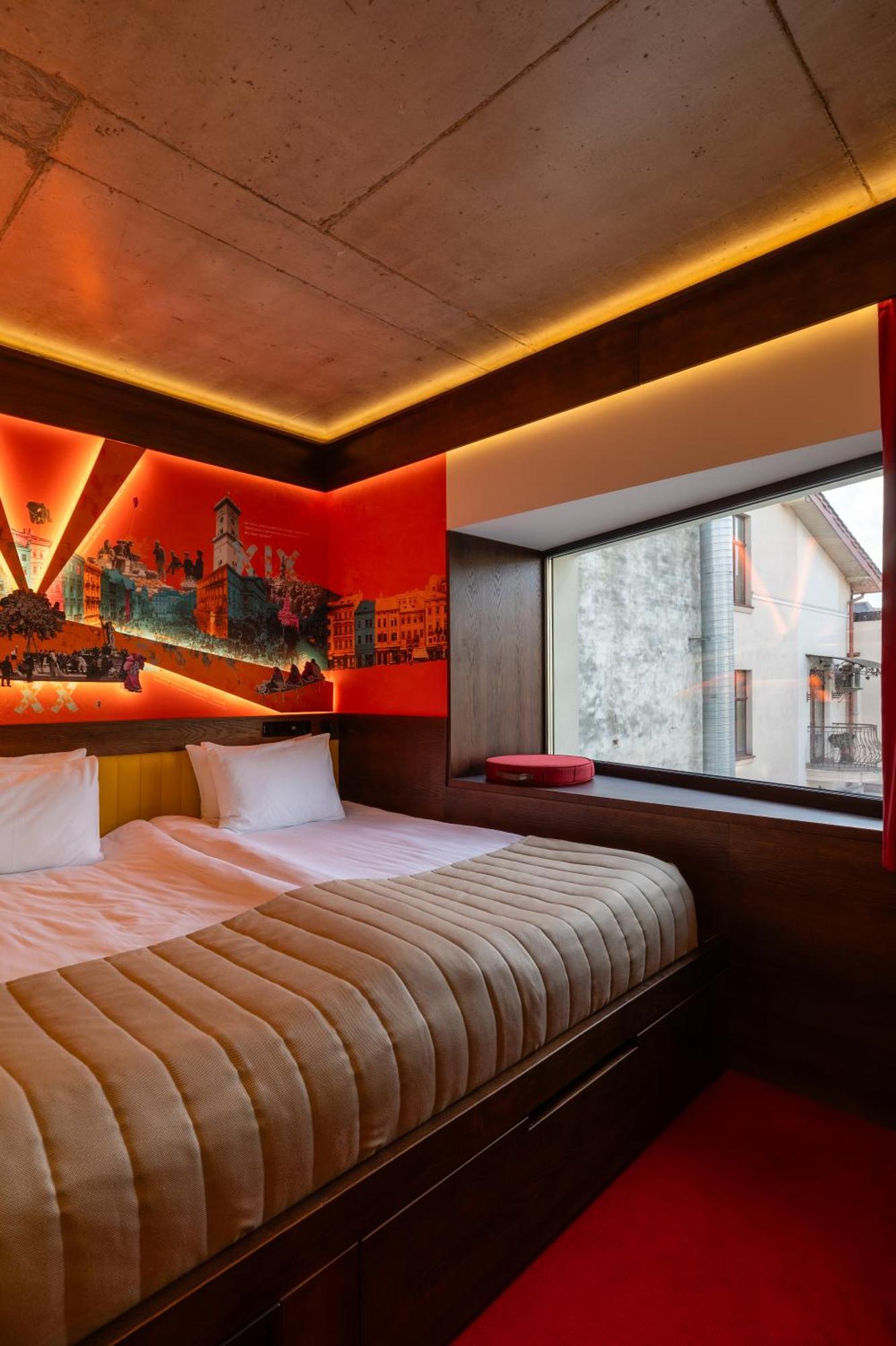 !Fest Hotel Rynok Square Leopoli Esterno foto