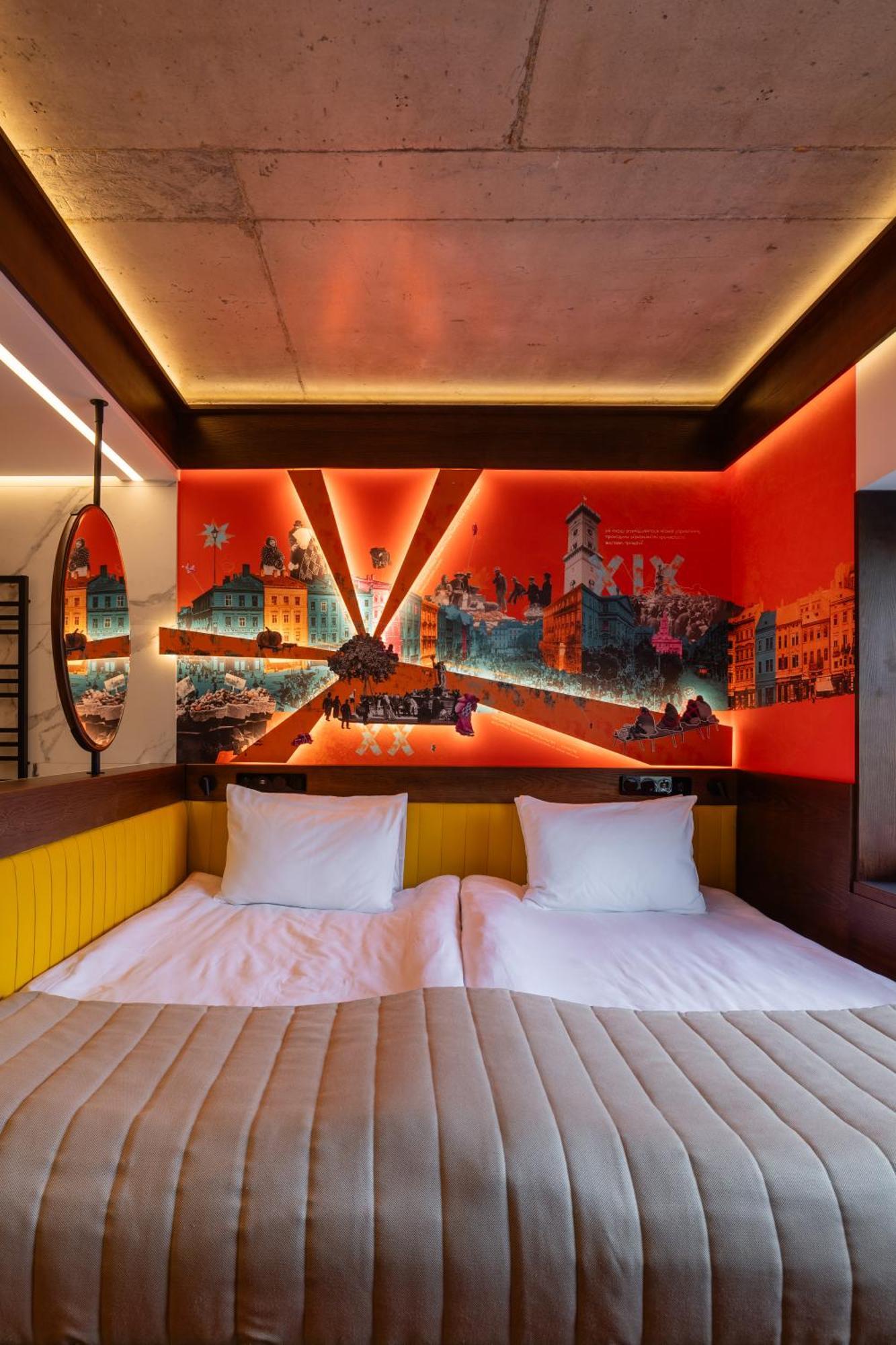 !Fest Hotel Rynok Square Leopoli Esterno foto