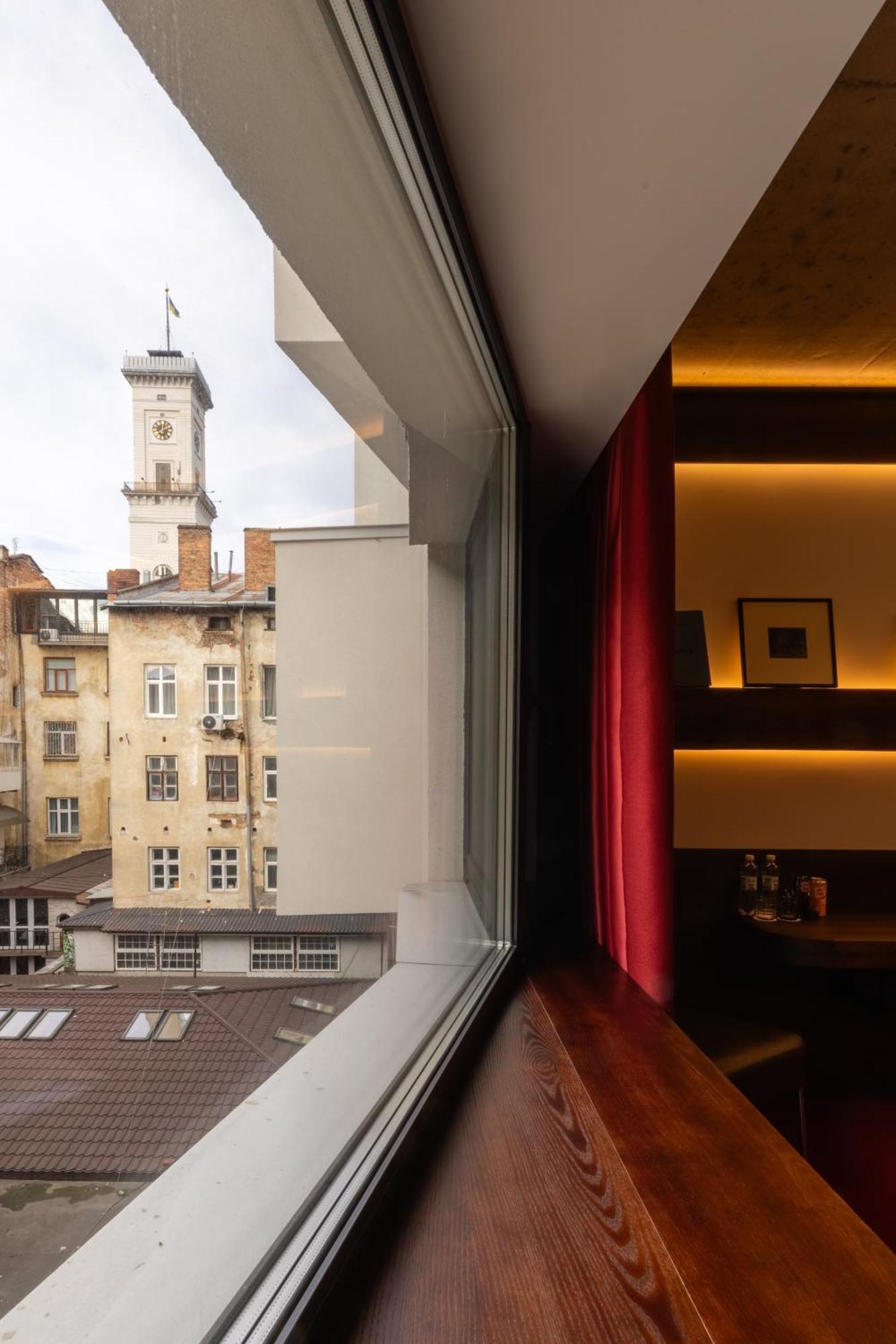 !Fest Hotel Rynok Square Leopoli Esterno foto